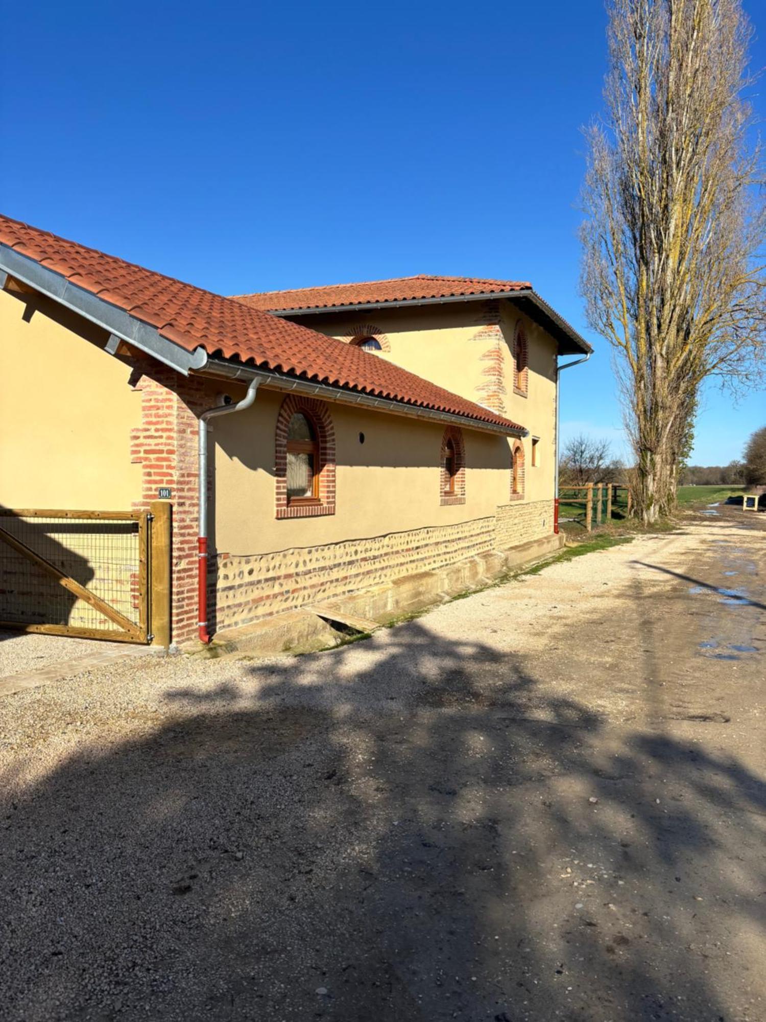 Le Domaine Du Pin Bed and Breakfast Châtillon-sur-Chalaronne Exteriör bild