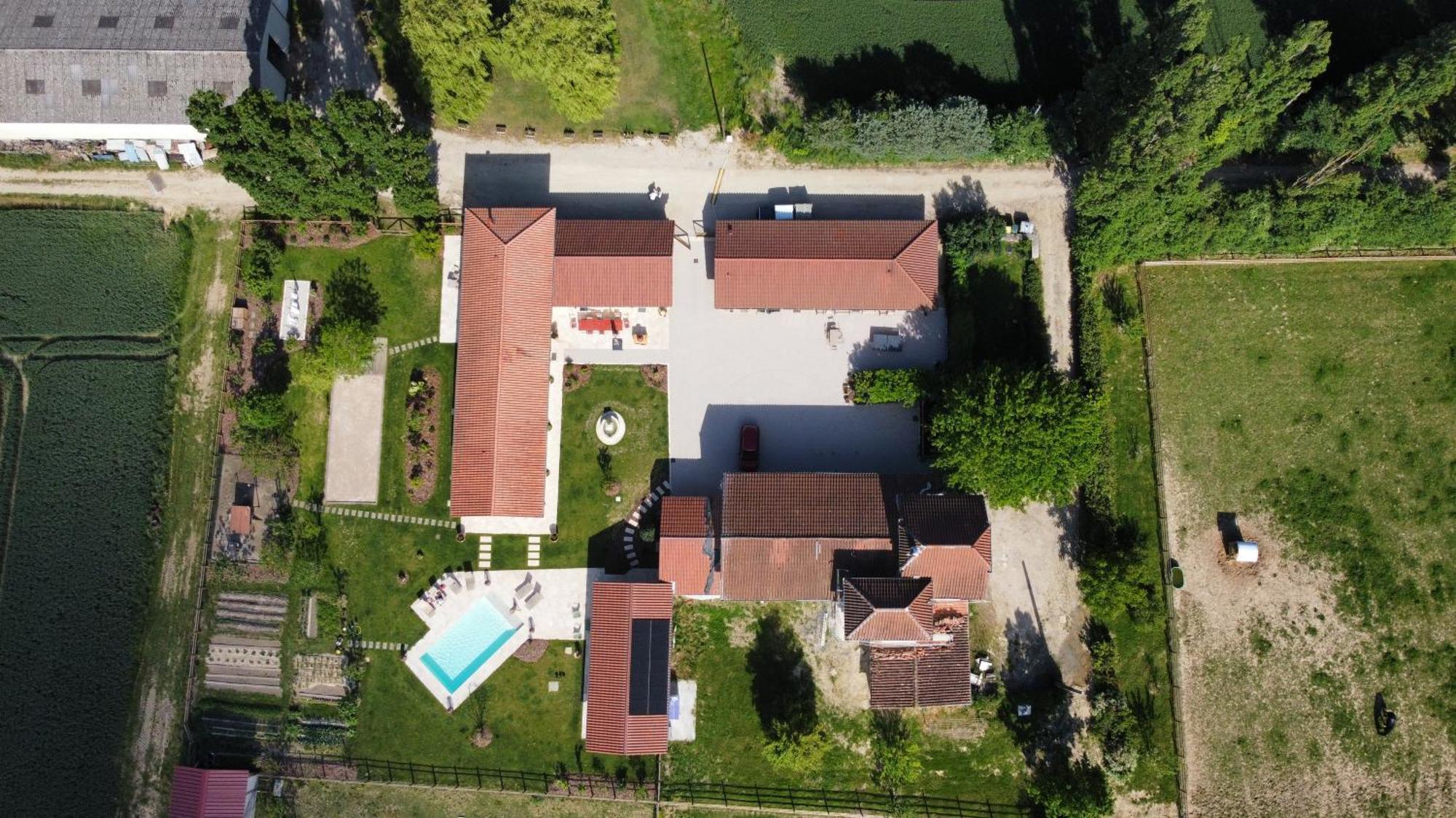 Le Domaine Du Pin Bed and Breakfast Châtillon-sur-Chalaronne Exteriör bild